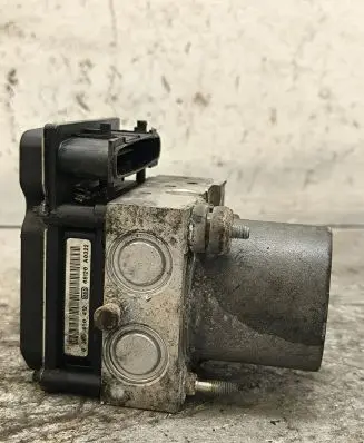 Toyota Corolla Verso AR10 ABS Pump