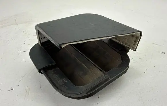 Alfa Romeo Stelvio Quarter panel pressure vent 50546093