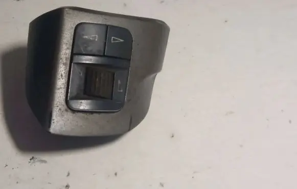 Opel Zafira B Steering wheel buttons/switches 13126750 CX250420CM 305260285057