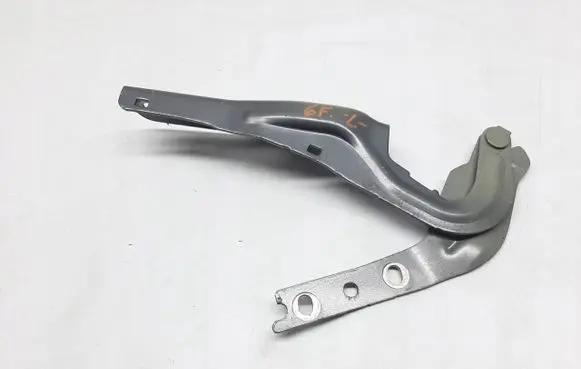 Engine bonnet/hood hinges