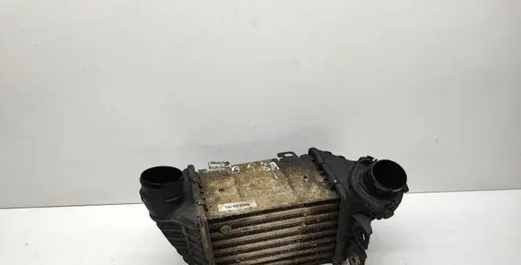 Volkswagen Golf III Intercooler radiator 1H0145805B