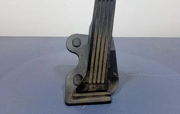 Mazda CX-5 Accelerator throttle pedal KD31-41600