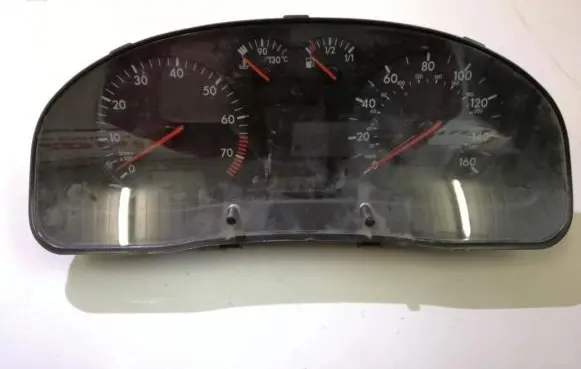 Volkswagen PASSAT B5 Speedometer (instrument cluster) 3B0919930T