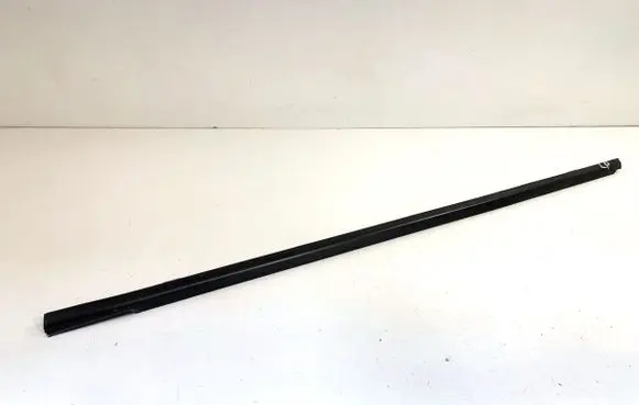 KIA Niro Front door windshield rail 