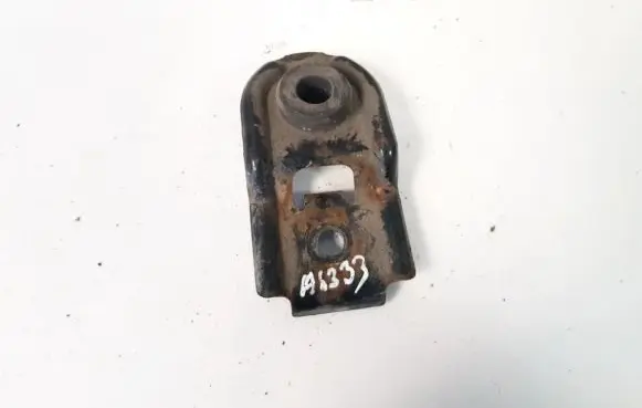 Radiator mount bracket