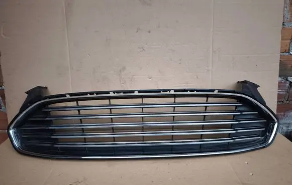 Front bumper upper radiator grill