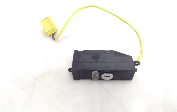 Passenger airbag on/off switch