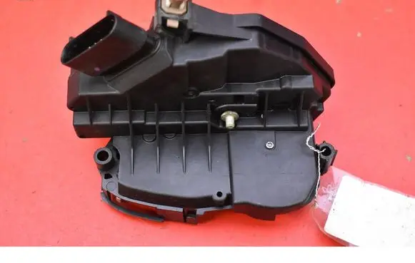 Ford Mondeo MK I Front door lock BM5AA21813AG