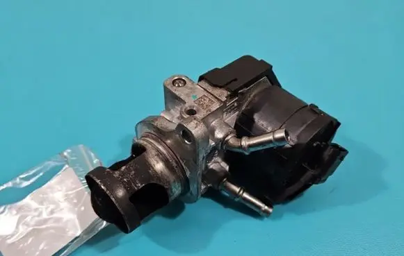 BMW 5 F10 F11 EGR valve 7810871 IMPRK1400075