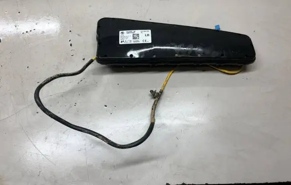 BMW X1 F48 F49 Front door airbag 7374505 7304175X04