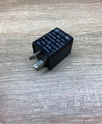 Audi A6 S6 C5 4B Other relay 431953231 4DM004420