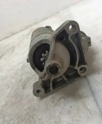 Peugeot Partner Starter motor D7R23 875160