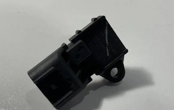 Volvo C30 Air pressure sensor 2S6A9F479BB 5WK96812