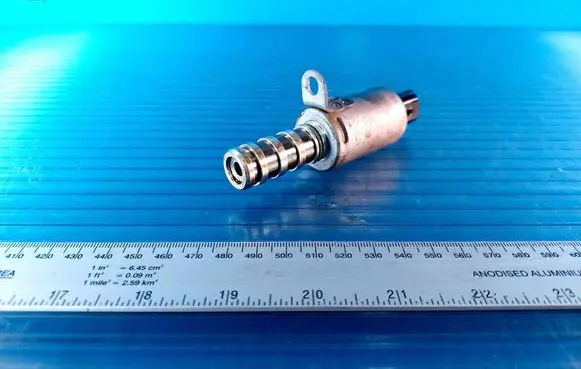 Peugeot 208 I Camshaft vanos timing valve 9825813780