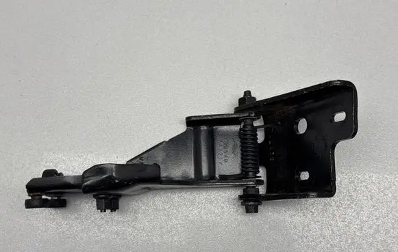 Chrysler Pacifica Sliding door upper roller guide/hinge 040AC 995AB 6M231V