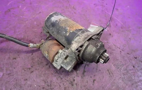 Volkswagen Transporter - Caravelle T4 Starter motor 02B911023D