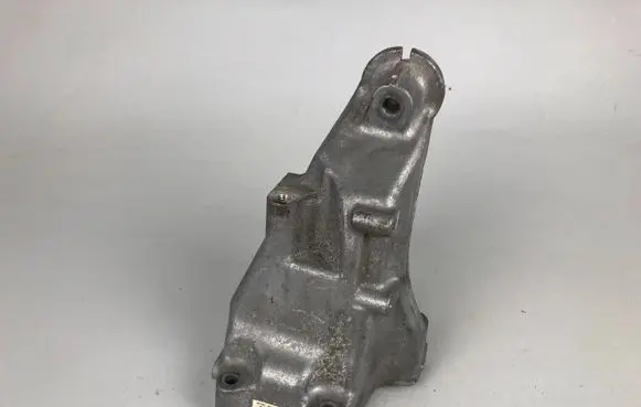 Mercedes-Benz C W205 Engine mounting bracket A6512234304
