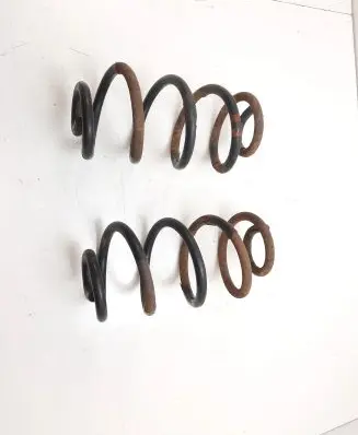 Nissan Qashqai+2 Rear coil spring