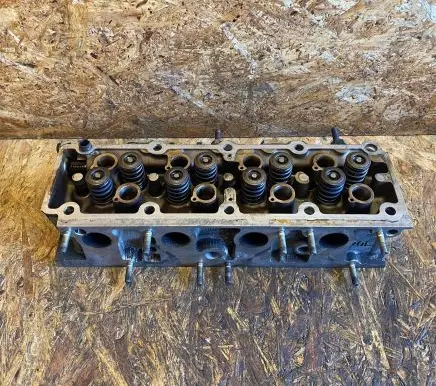 Opel Omega A Engine head R80209896