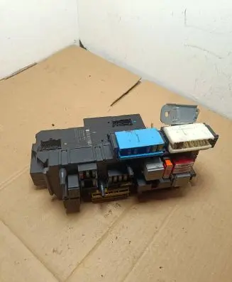 Mercedes-Benz C W204 Fuse module 2049005601 5DK00922585 2049011901