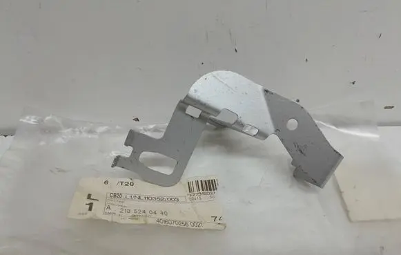 Mercedes-Benz E W213 Fender mounting bracket A2135240440
