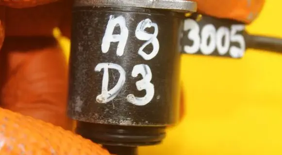 Audi A8 S8 D3 4E Hydraulic servotronic pressure valve MSM223C 01066539