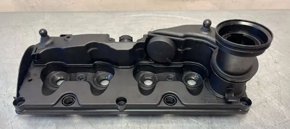 Volkswagen Transporter - Caravelle T5 Rocker cam cover 03l103469g