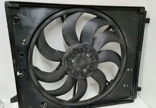 Maserati Ghibli Radiator cooling fan shroud 16478749 670031318 5020718