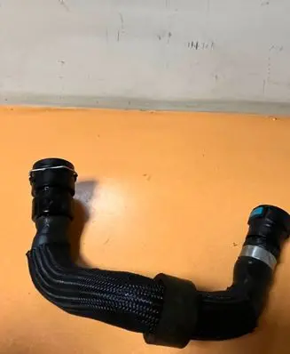 Land Rover Discovery Sport Engine coolant pipe/hose GJ328B160AA