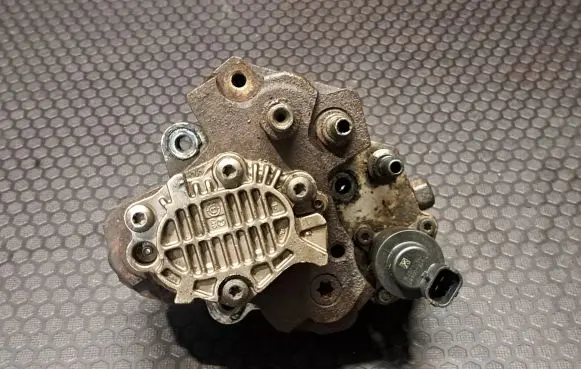 Renault Laguna II Fuel injection high pressure pump 8200170377 0445010033