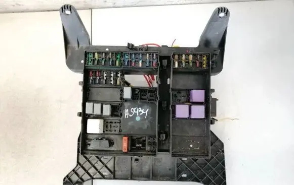 Renault Espace III Fuse box set 6025307195