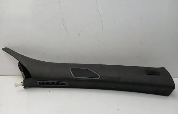Maserati Levante (A) pillar trim 6700485790
