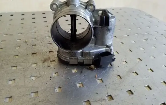 Volvo XC60 Throttle valve 31216665