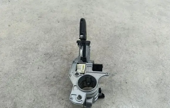 Opel Zafira B Ignition lock N0501882