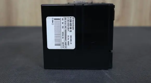 Mercedes-Benz CLK A209 C209 Sunroof control unit/module 2098209810 A2098209810