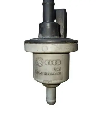 Volkswagen Touran I Valve vacuum 058133517B 2580115A