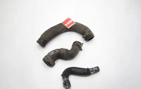 Volkswagen PASSAT B8 Engine coolant pipe/hose 04L121030KA 150731