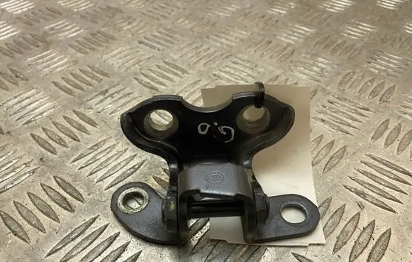 Toyota RAV 4 (XA50) Rear door upper hinge