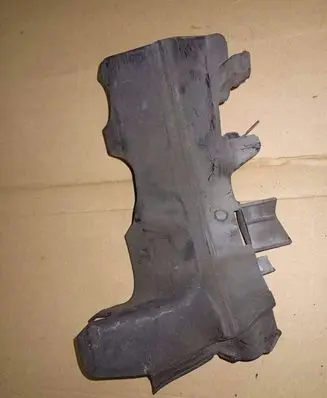 Ford Grand C-MAX Intercooler air channel guide 