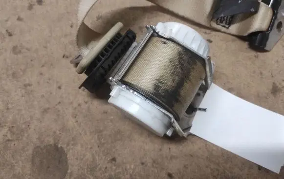 Jaguar XF Rear seatbelt 8X23F611B68 34031193