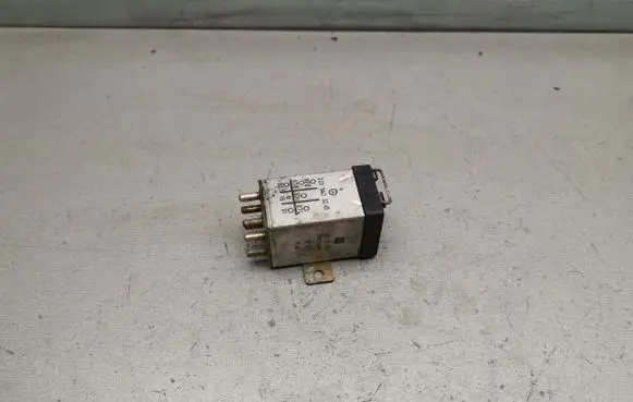 Mercedes-Benz E W124 Other relay 2015403245
