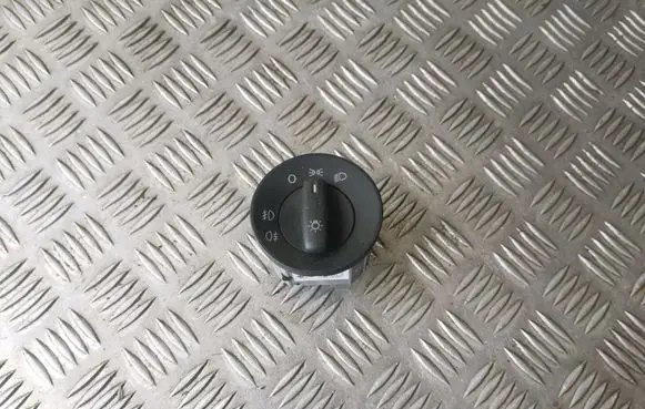 Skoda Octavia Mk2 (1Z) Light switch 1Z0941431K