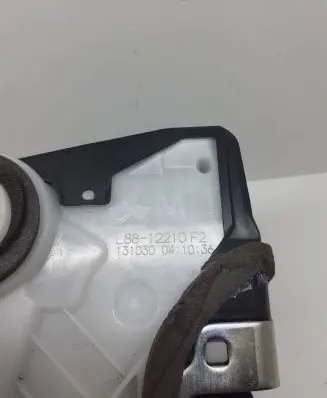 Honda CR-V Front door lock L8812210F2 131030