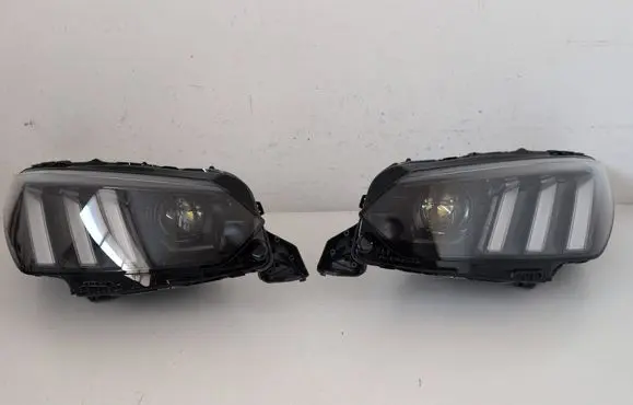 Peugeot 208 II Headlights/headlamps set 1682772380 LA98320 168272680