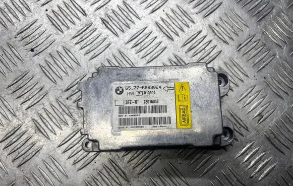 BMW 5 E39 Airbag control unit/module 6963024 28016048 65776963024