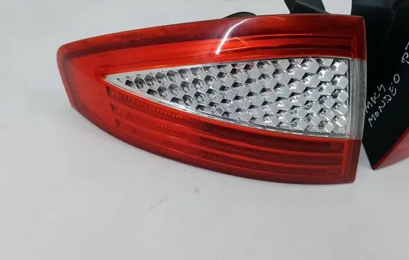Ford Mondeo MK IV Rear/tail lights 7S71-13405-A