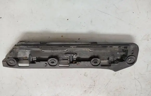 Volkswagen Touran I Front bumper mounting bracket 1T0807936