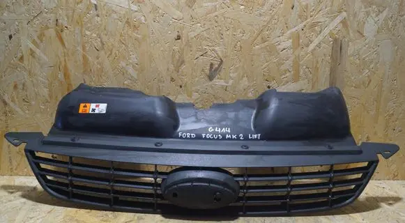 Ford Focus Front grill 8M518200BF