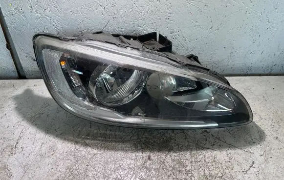 Volvo V60 Headlight/headlamp