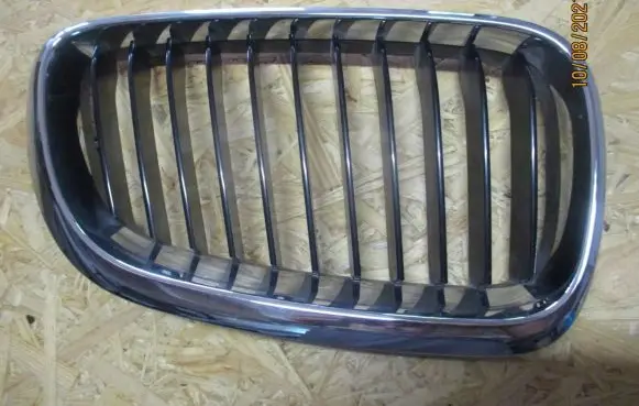 BMW 2 F22 F23 Front bumper upper radiator grill 7464482